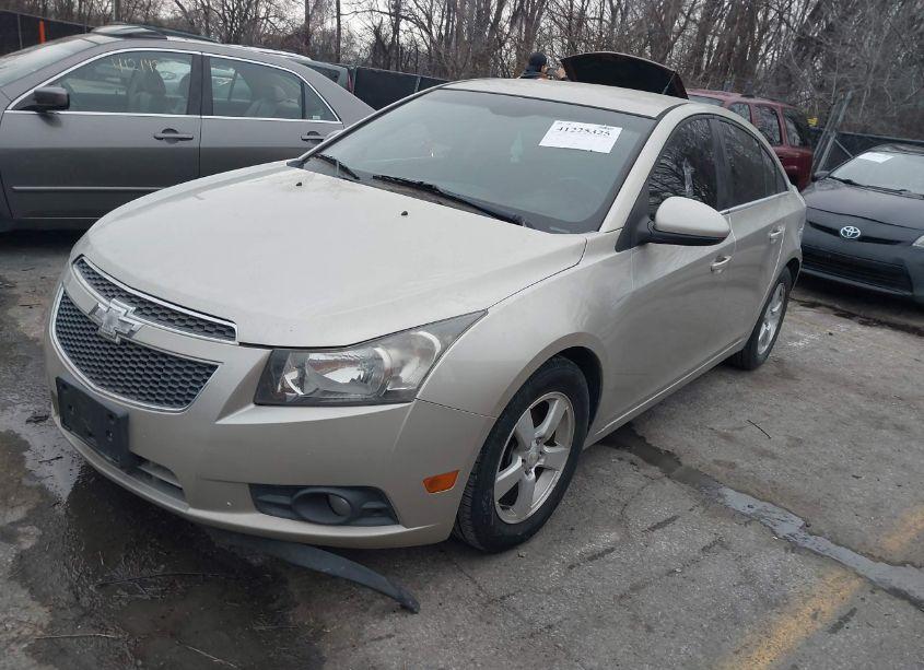 Photo 2 of 2013 Chevrolet Cruze 1LT AUTO (VIN 1G1PC5SB6D7324187)
