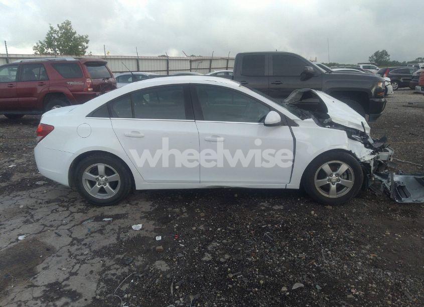 Photo 14 of 2014 Chevrolet Cruze 1LT AUTO (VIN 1G1PC5SB6E7116103)