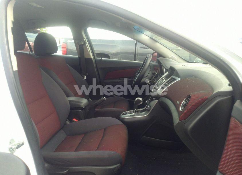 Photo 5 of 2014 Chevrolet Cruze 1LT AUTO (VIN 1G1PC5SB6E7116103)