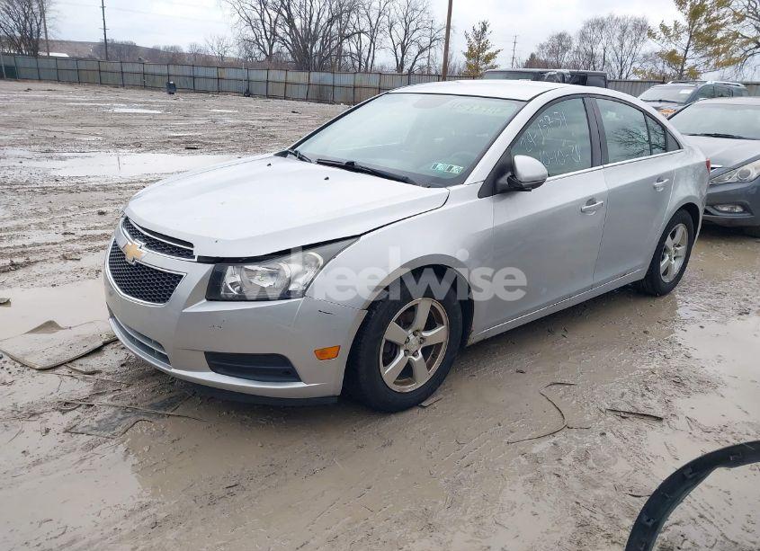 Photo 2 of 2014 Chevrolet Cruze 1LT AUTO (VIN 1G1PC5SB6E7163065)