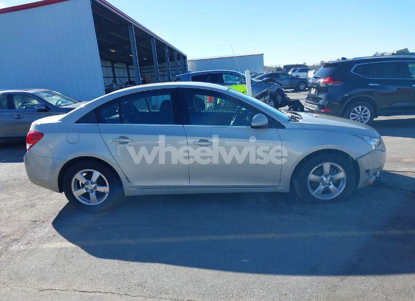 Photo 13 of 2014 Chevrolet Cruze 1LT AUTO (VIN 1G1PC5SB6E7170646)