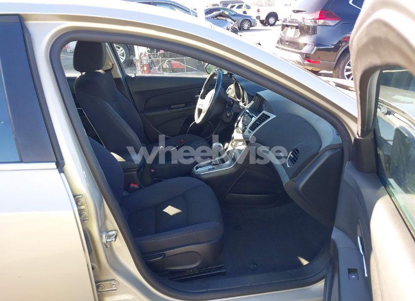 Photo 5 of 2014 Chevrolet Cruze 1LT AUTO (VIN 1G1PC5SB6E7170646)