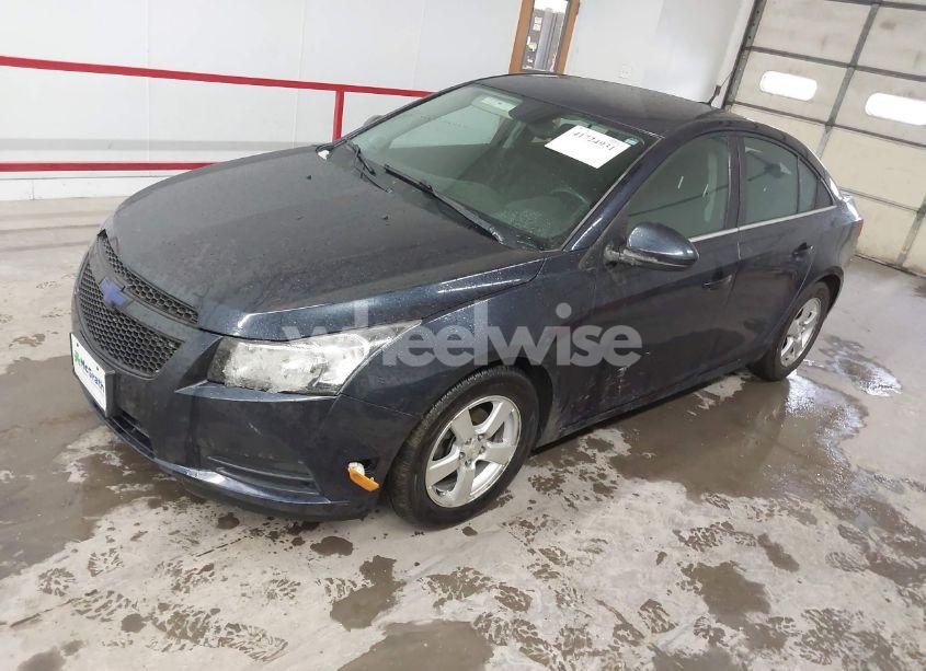 Photo 2 of 2014 Chevrolet Cruze 1LT AUTO (VIN 1G1PC5SB6E7178357)
