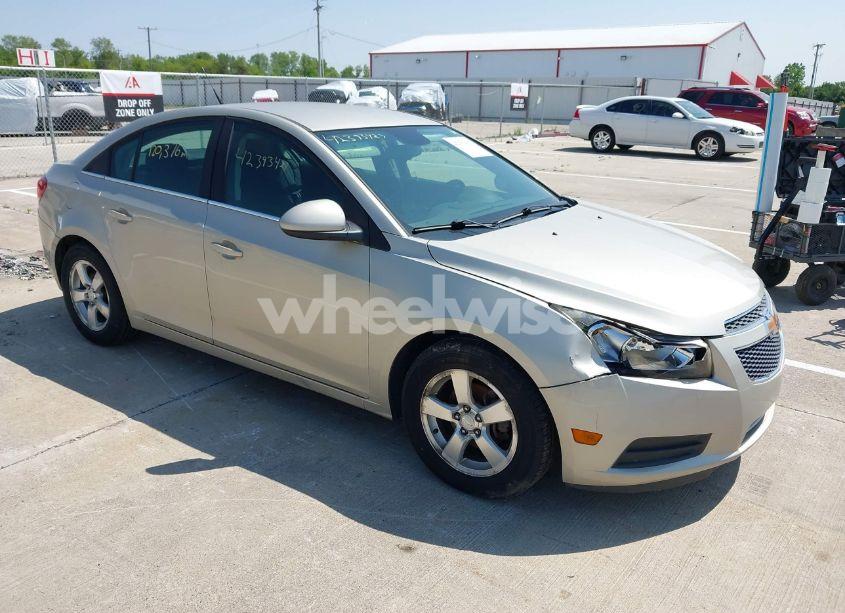 2014 Chevrolet Cruze 1LT AUTO (VIN 1G1PC5SB6E7196812) main photo