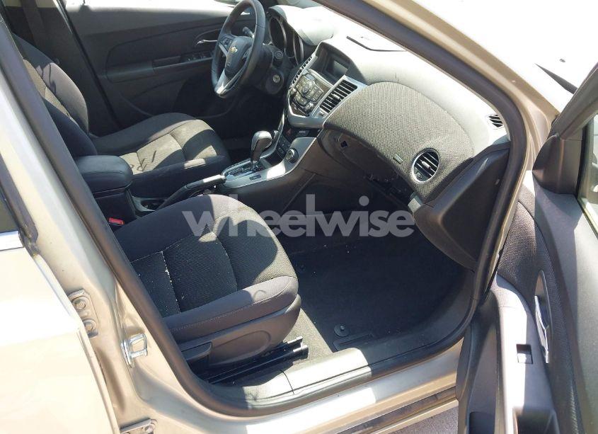 Photo 5 of 2014 Chevrolet Cruze 1LT AUTO (VIN 1G1PC5SB6E7196812)