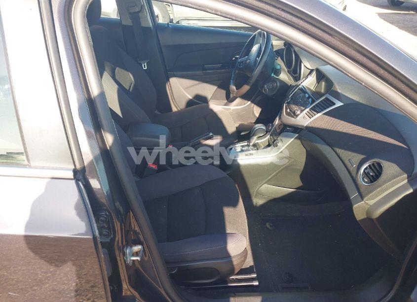 Photo 4 of 2014 Chevrolet Cruze 1LT AUTO (VIN 1G1PC5SB6E7199693)