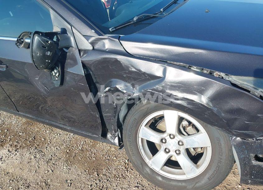 Photo 5 of 2014 Chevrolet Cruze 1LT AUTO (VIN 1G1PC5SB6E7199693)