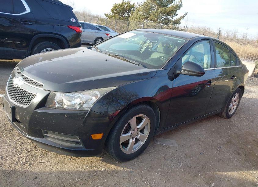 Photo 2 of 2014 Chevrolet Cruze 1LT AUTO (VIN 1G1PC5SB6E7212796)