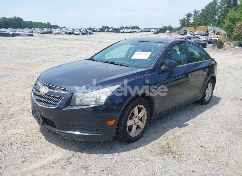 Photo 2 of 2014 Chevrolet Cruze 1LT AUTO (VIN 1G1PC5SB6E7226990)