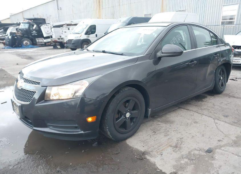 Photo 2 of 2014 Chevrolet Cruze 1LT AUTO (VIN 1G1PC5SB6E7230067)