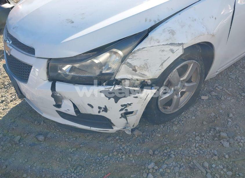 Photo 6 of 2014 Chevrolet Cruze 1LT AUTO (VIN 1G1PC5SB6E7252506)