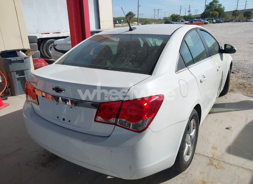 Photo 4 of 2014 Chevrolet Cruze 1LT AUTO (VIN 1G1PC5SB6E7272982)
