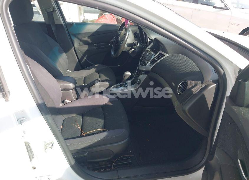 Photo 5 of 2014 Chevrolet Cruze 1LT AUTO (VIN 1G1PC5SB6E7272982)