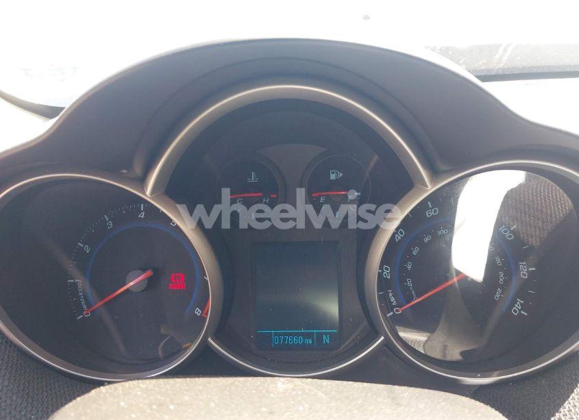 Photo 7 of 2014 Chevrolet Cruze 1LT AUTO (VIN 1G1PC5SB6E7289393)