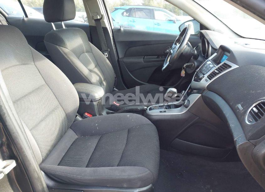 Photo 5 of 2014 Chevrolet Cruze 1LT AUTO (VIN 1G1PC5SB6E7289989)