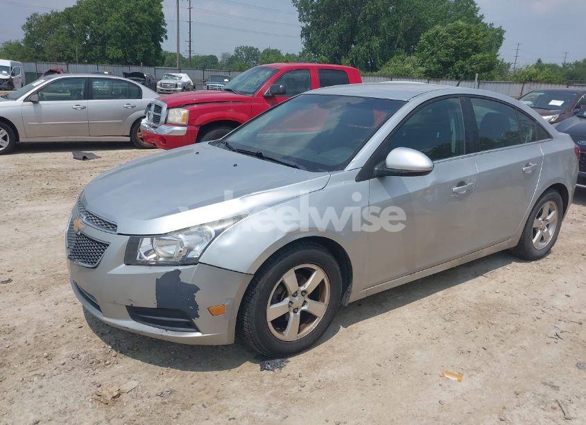 Photo 2 of 2014 Chevrolet Cruze 1LT AUTO (VIN 1G1PC5SB6E7305530)