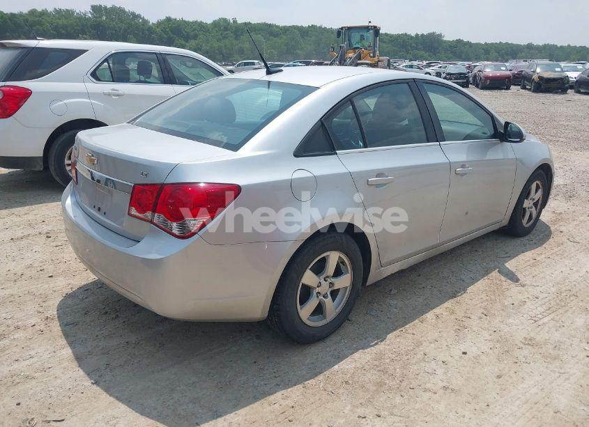 Photo 4 of 2014 Chevrolet Cruze 1LT AUTO (VIN 1G1PC5SB6E7305530)