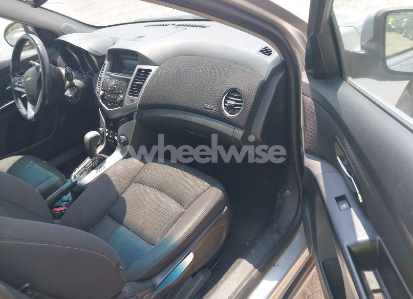 Photo 5 of 2014 Chevrolet Cruze 1LT AUTO (VIN 1G1PC5SB6E7305530)