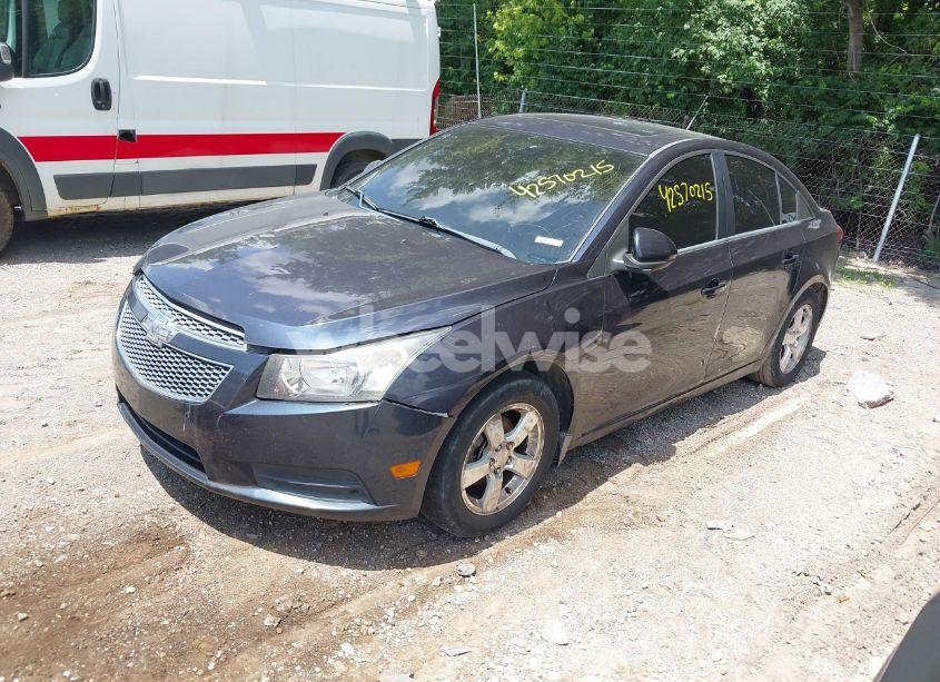 Photo 2 of 2014 Chevrolet Cruze 1LT AUTO (VIN 1G1PC5SB6E7329195)