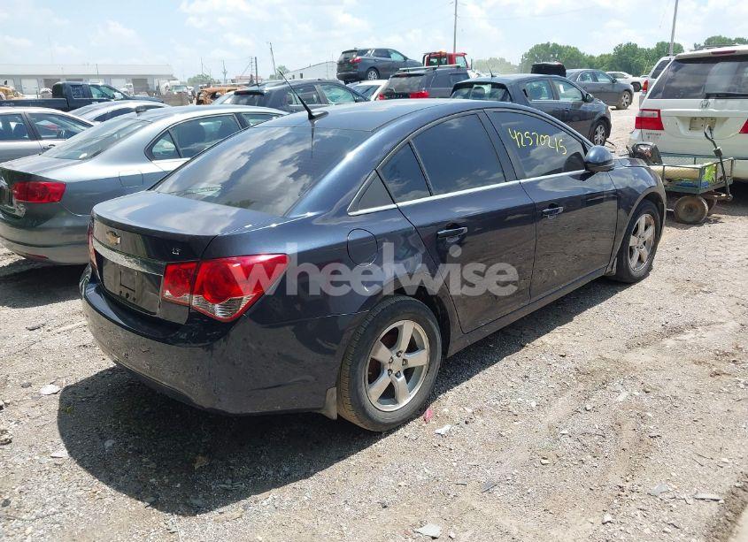 Photo 4 of 2014 Chevrolet Cruze 1LT AUTO (VIN 1G1PC5SB6E7329195)
