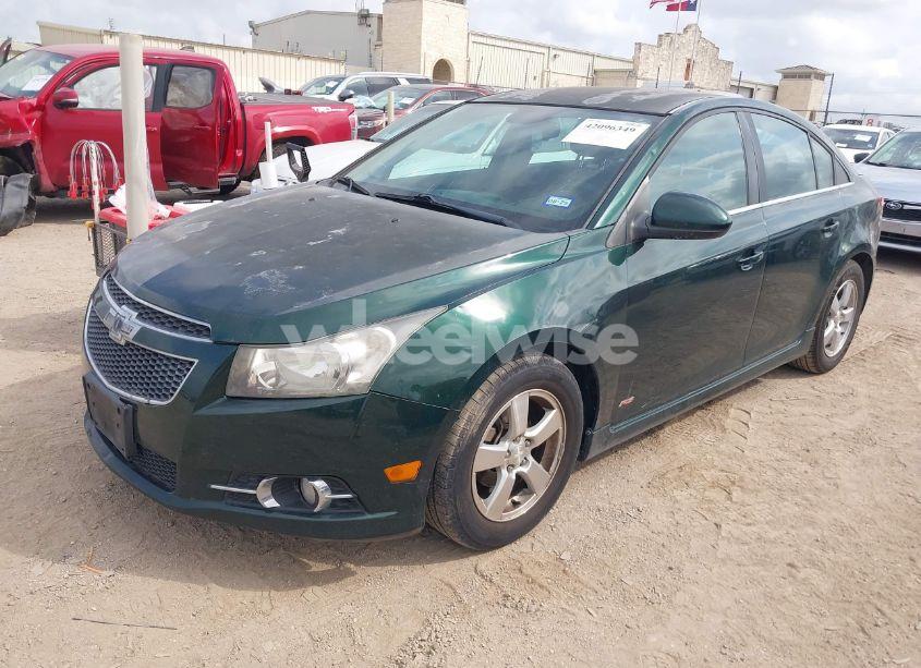 Photo 2 of 2014 Chevrolet Cruze 1LT AUTO (VIN 1G1PC5SB6E7330976)