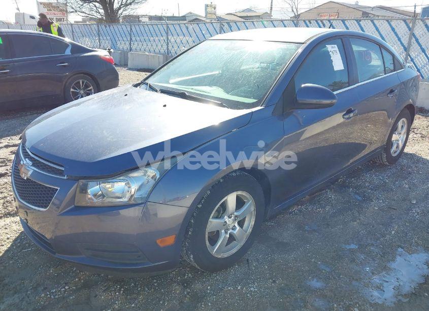 Photo 2 of 2014 Chevrolet Cruze 1LT AUTO (VIN 1G1PC5SB6E7346966)