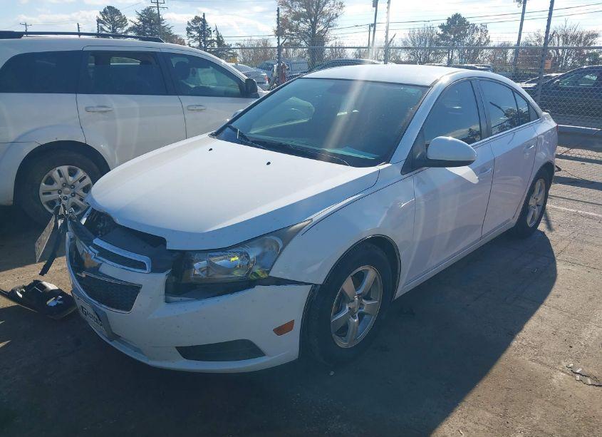 Photo 2 of 2014 Chevrolet Cruze 1LT AUTO (VIN 1G1PC5SB6E7355537)
