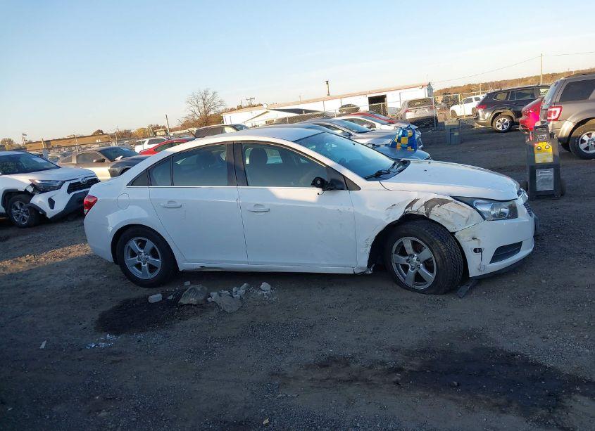 Photo 13 of 2014 Chevrolet Cruze 1LT AUTO (VIN 1G1PC5SB6E7450714)