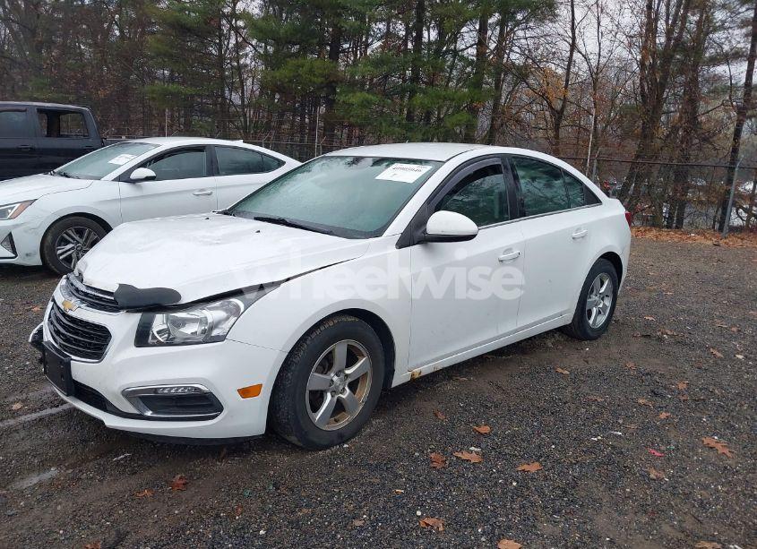 Photo 2 of 2015 Chevrolet Cruze 1LT AUTO (VIN 1G1PC5SB6F7122503)