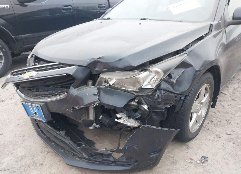 Photo 6 of 2015 Chevrolet Cruze 1LT AUTO (VIN 1G1PC5SB6F7130729)