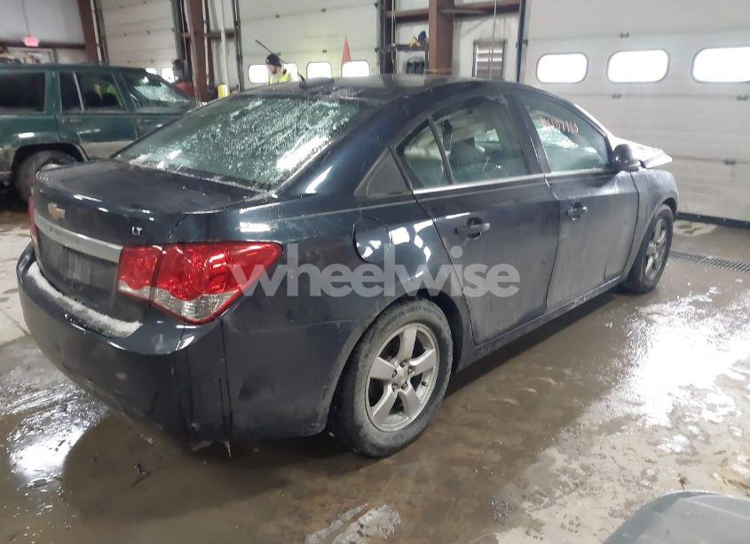 Photo 4 of 2015 Chevrolet Cruze 1LT AUTO (VIN 1G1PC5SB6F7165139)