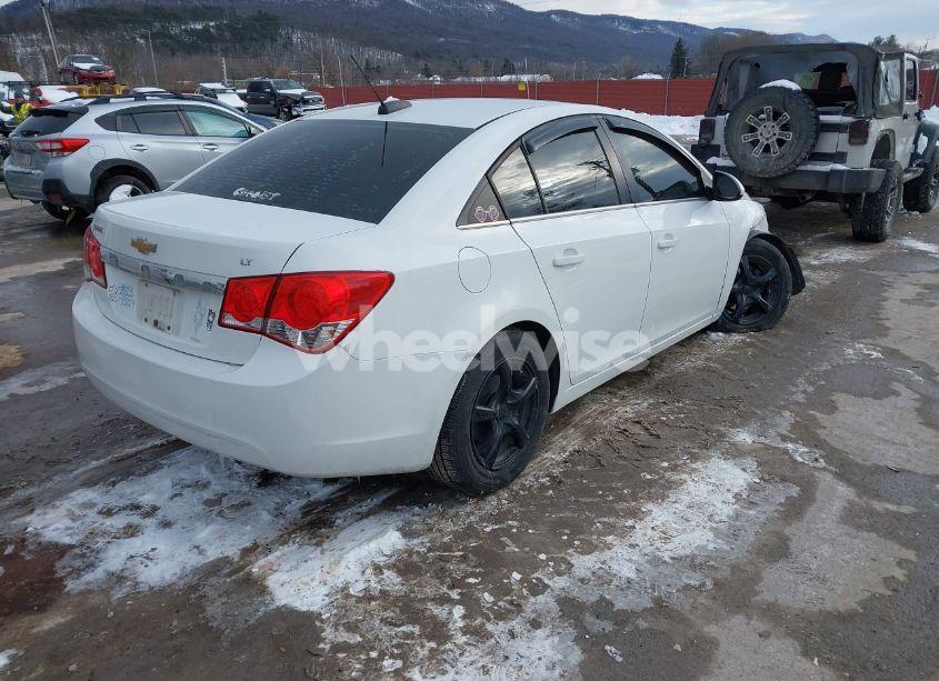 Photo 4 of 2015 Chevrolet Cruze 1LT AUTO (VIN 1G1PC5SB6F7171202)