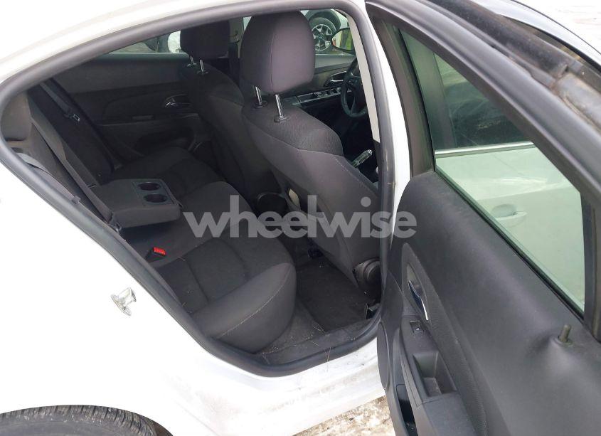 Photo 8 of 2015 Chevrolet Cruze 1LT AUTO (VIN 1G1PC5SB6F7171202)