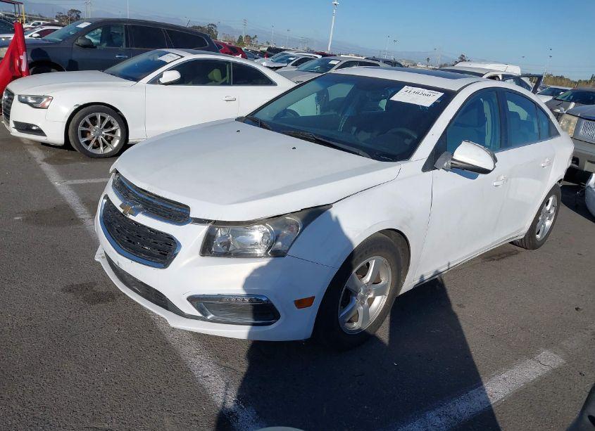 Photo 2 of 2015 Chevrolet Cruze 1LT AUTO (VIN 1G1PC5SB6F7187092)