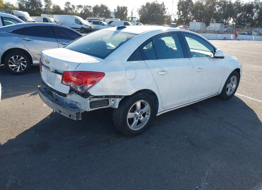 Photo 4 of 2015 Chevrolet Cruze 1LT AUTO (VIN 1G1PC5SB6F7187092)