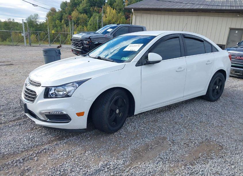 Photo 2 of 2015 Chevrolet Cruze 1LT AUTO (VIN 1G1PC5SB6F7190137)