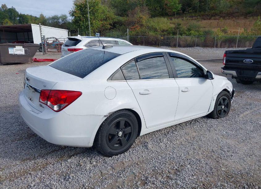 Photo 4 of 2015 Chevrolet Cruze 1LT AUTO (VIN 1G1PC5SB6F7190137)