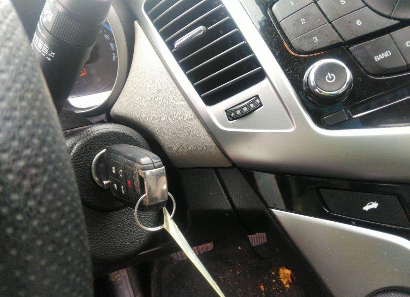 Photo 11 of 2015 Chevrolet Cruze 1LT AUTO (VIN 1G1PC5SB6F7207227)