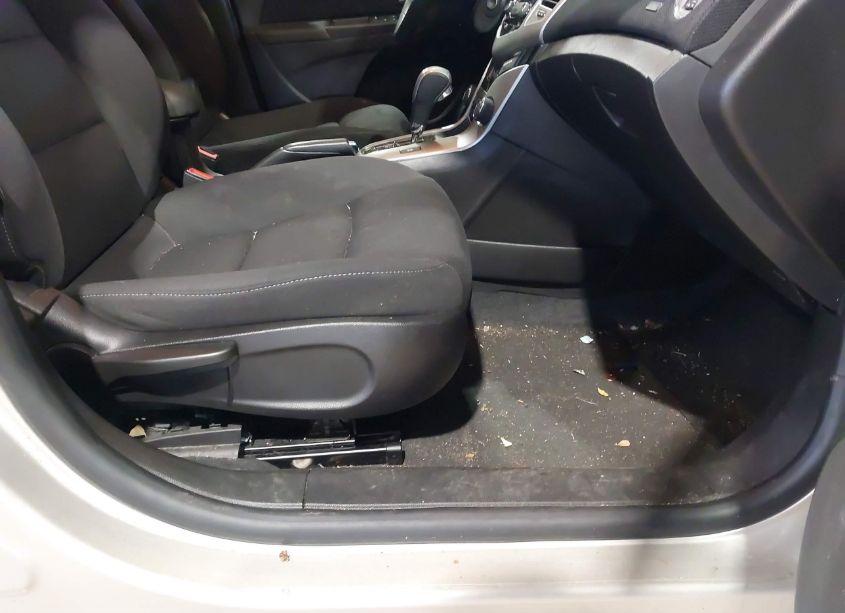 Photo 5 of 2015 Chevrolet Cruze 1LT AUTO (VIN 1G1PC5SB6F7254547)