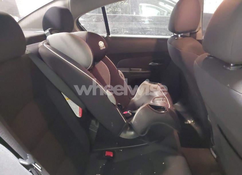 Photo 8 of 2013 Chevrolet Cruze 1LT AUTO (VIN 1G1PC5SB7D7233834)