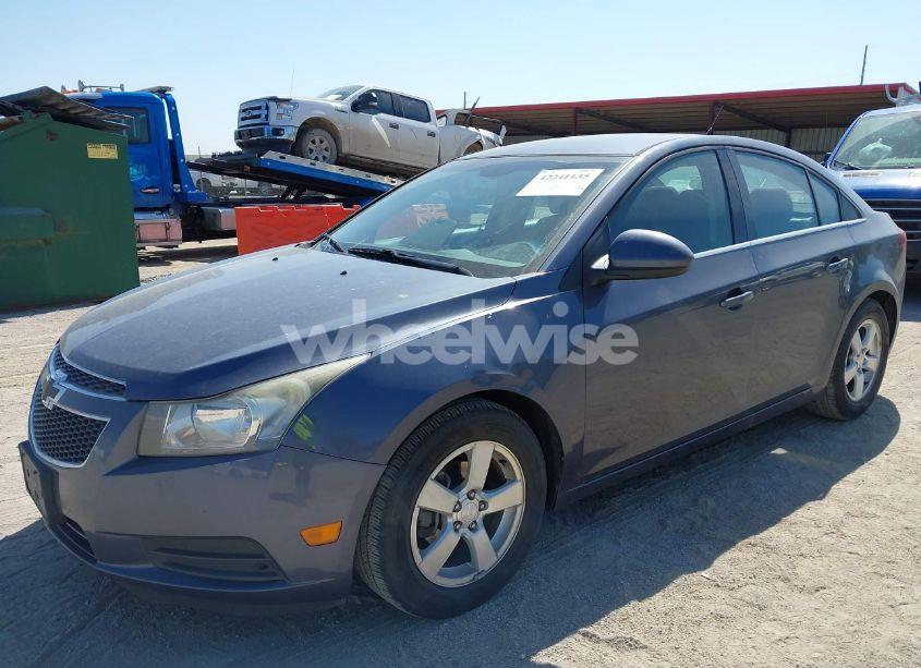 Photo 2 of 2013 Chevrolet Cruze 1LT AUTO (VIN 1G1PC5SB7D7295573)
