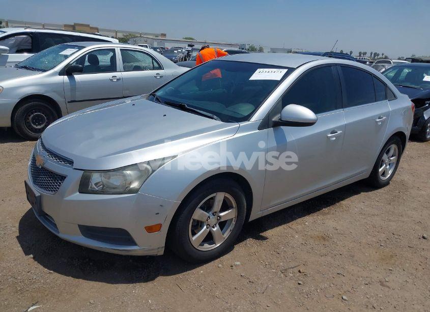 Photo 2 of 2014 Chevrolet Cruze 1LT AUTO (VIN 1G1PC5SB7E7112741)