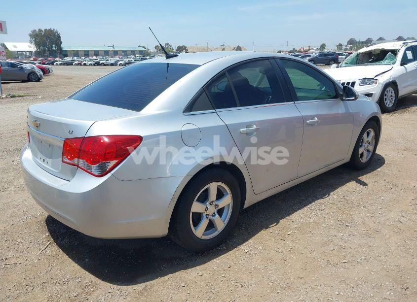 Photo 4 of 2014 Chevrolet Cruze 1LT AUTO (VIN 1G1PC5SB7E7112741)