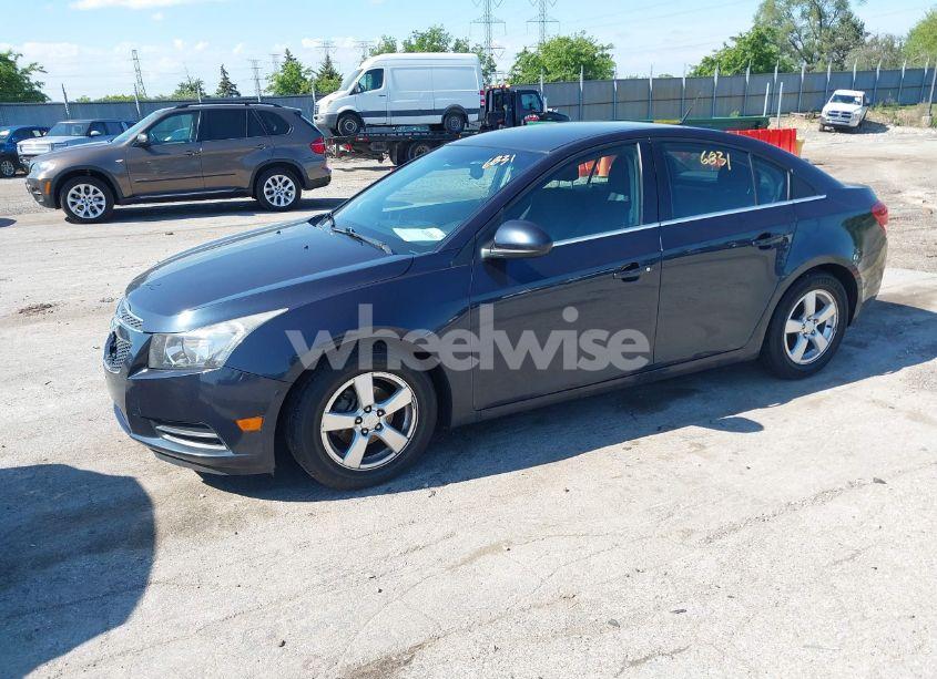 Photo 2 of 2014 Chevrolet Cruze 1LT AUTO (VIN 1G1PC5SB7E7112982)