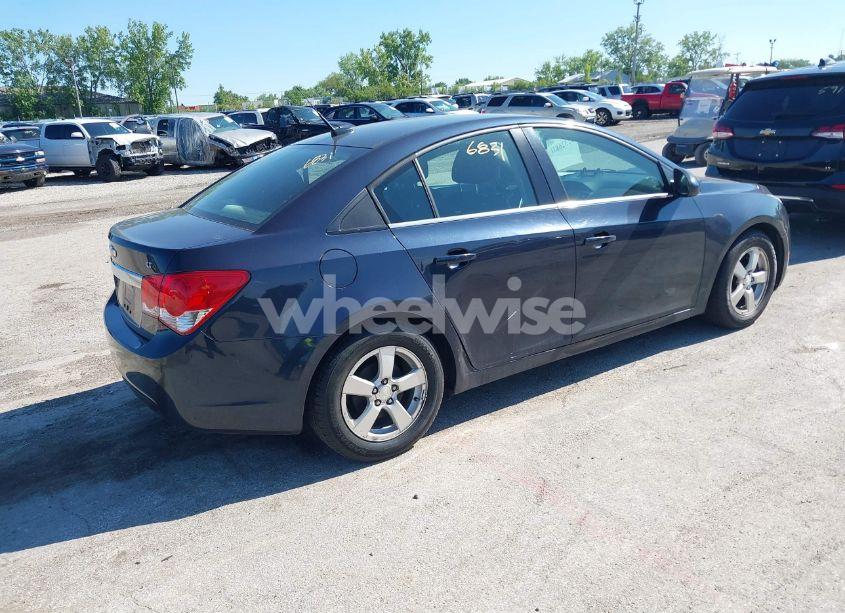 Photo 4 of 2014 Chevrolet Cruze 1LT AUTO (VIN 1G1PC5SB7E7112982)
