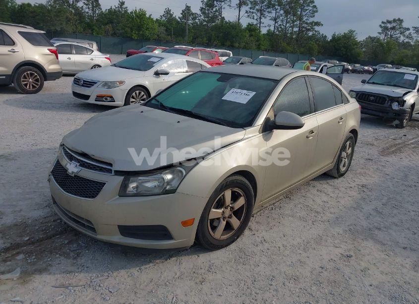 Photo 2 of 2014 Chevrolet Cruze 1LT AUTO (VIN 1G1PC5SB7E7116384)