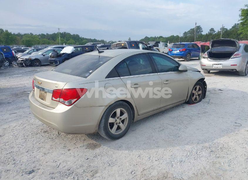 Photo 4 of 2014 Chevrolet Cruze 1LT AUTO (VIN 1G1PC5SB7E7116384)