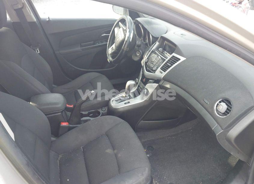 Photo 5 of 2014 Chevrolet Cruze 1LT AUTO (VIN 1G1PC5SB7E7116384)