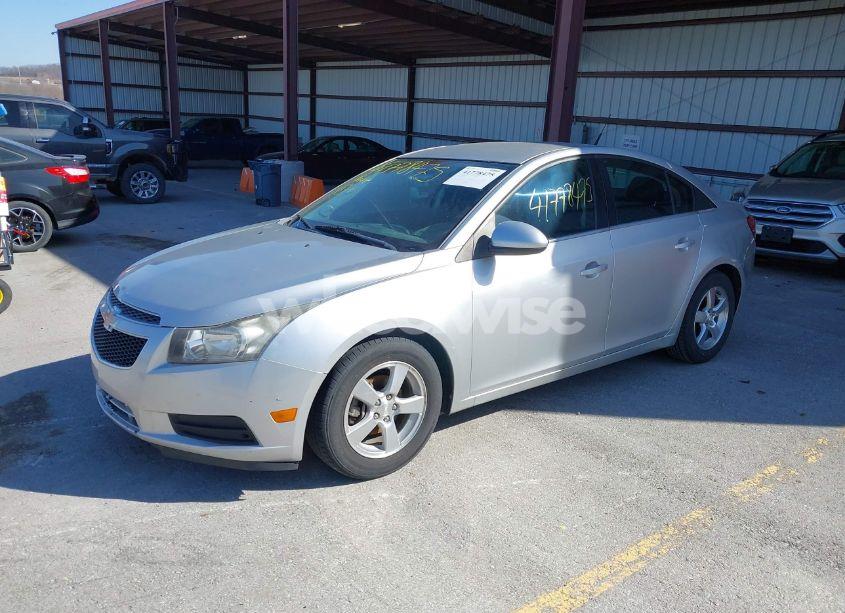 Photo 2 of 2014 Chevrolet Cruze 1LT AUTO (VIN 1G1PC5SB7E7121682)