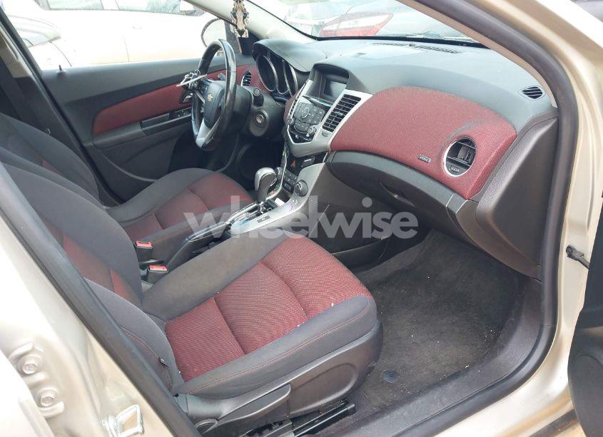 Photo 5 of 2014 Chevrolet Cruze 1LT AUTO (VIN 1G1PC5SB7E7126039)